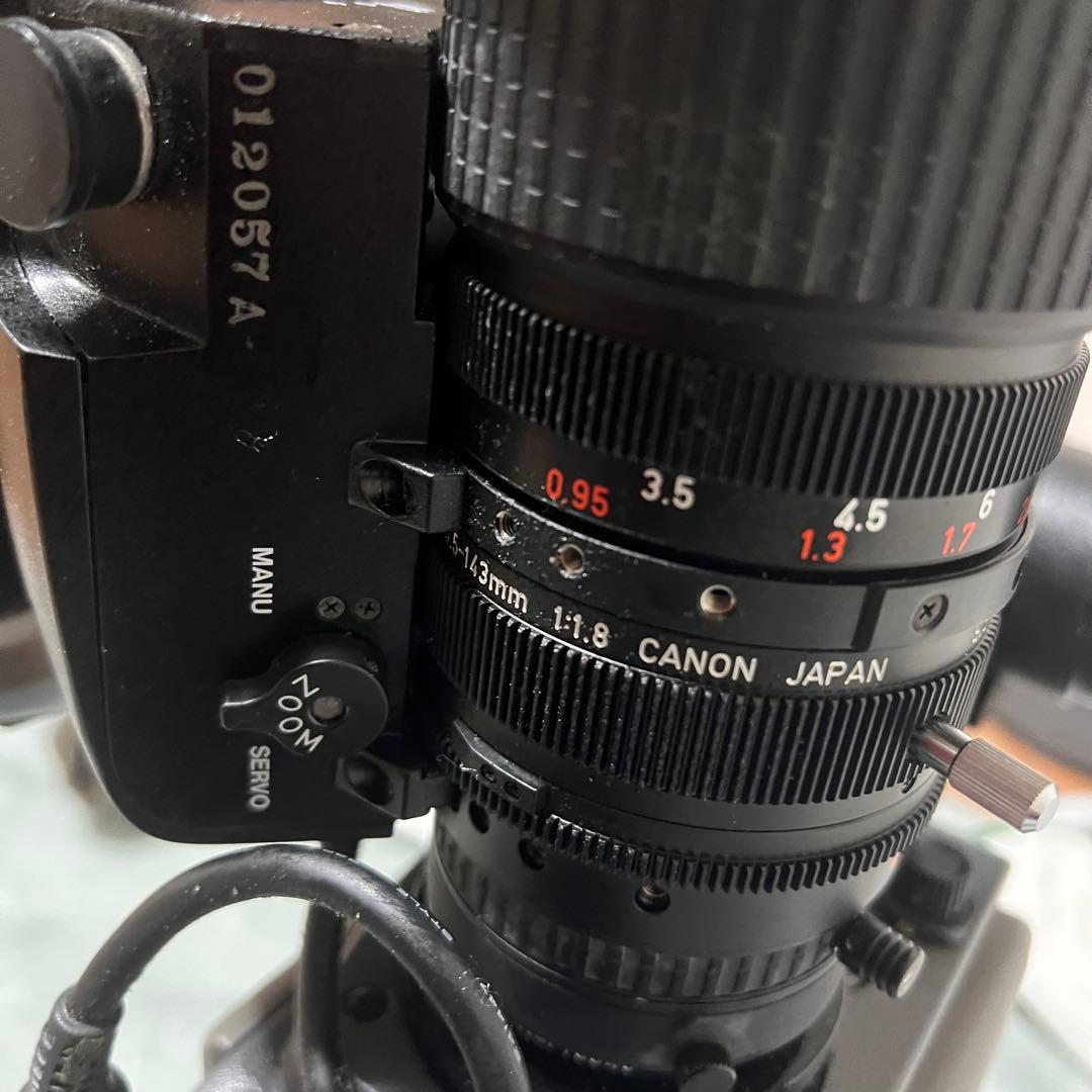 ビデオカメラIkegami HC-300、 82CL-UP1300Hケース鍵付き