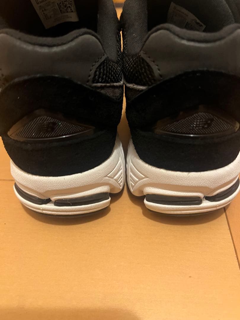 ニューバランス2002R