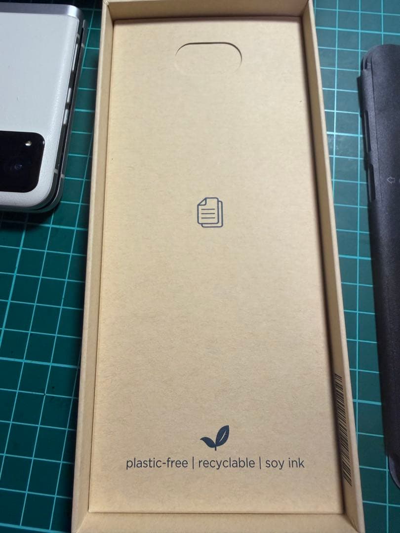 G*G様 Motorola　Razer40　使用感あり　256GB バニラクリー