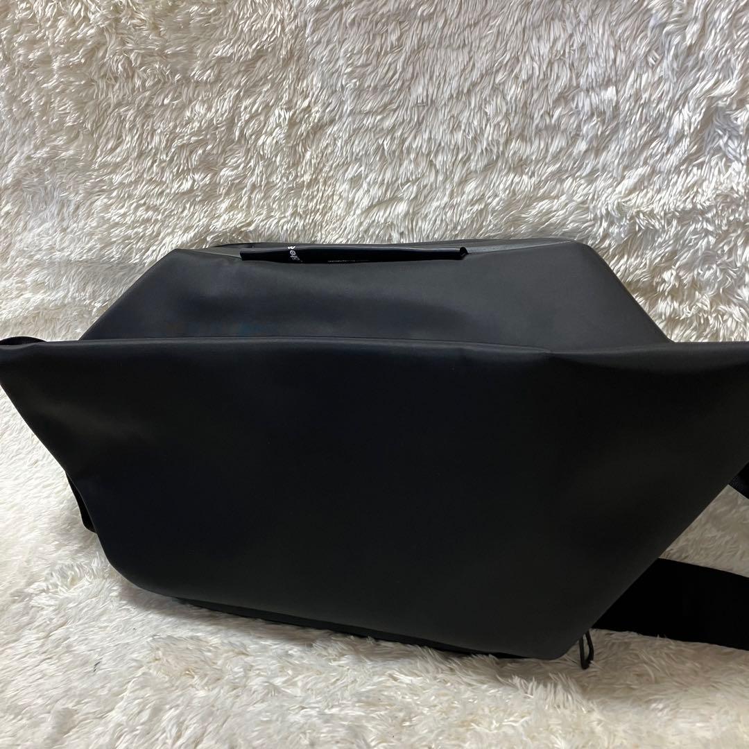 【Quu 様COTE&CIEL isarau L Sleek ショルダーバッグ