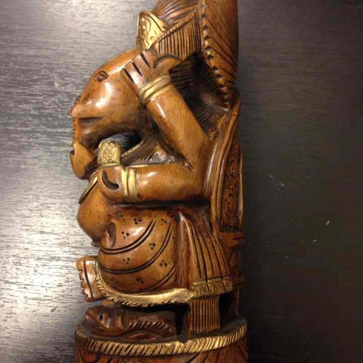 ガネーシャの木製彫刻置物 23cm×9cm 迫力満点