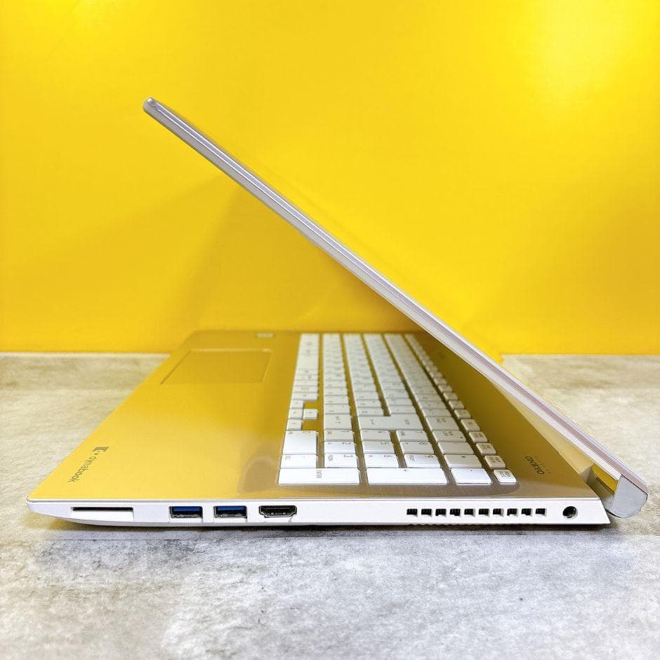 おしゃれなゴールド✨新品SSD搭載で快適✨カメラ付き 薄型 フルHD Win11