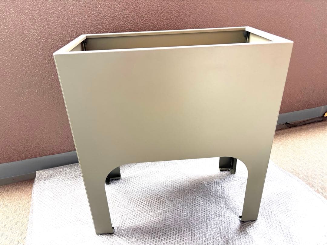 新品未使用　アスプルンド　プランターカバー　フラワースタンド　グレー