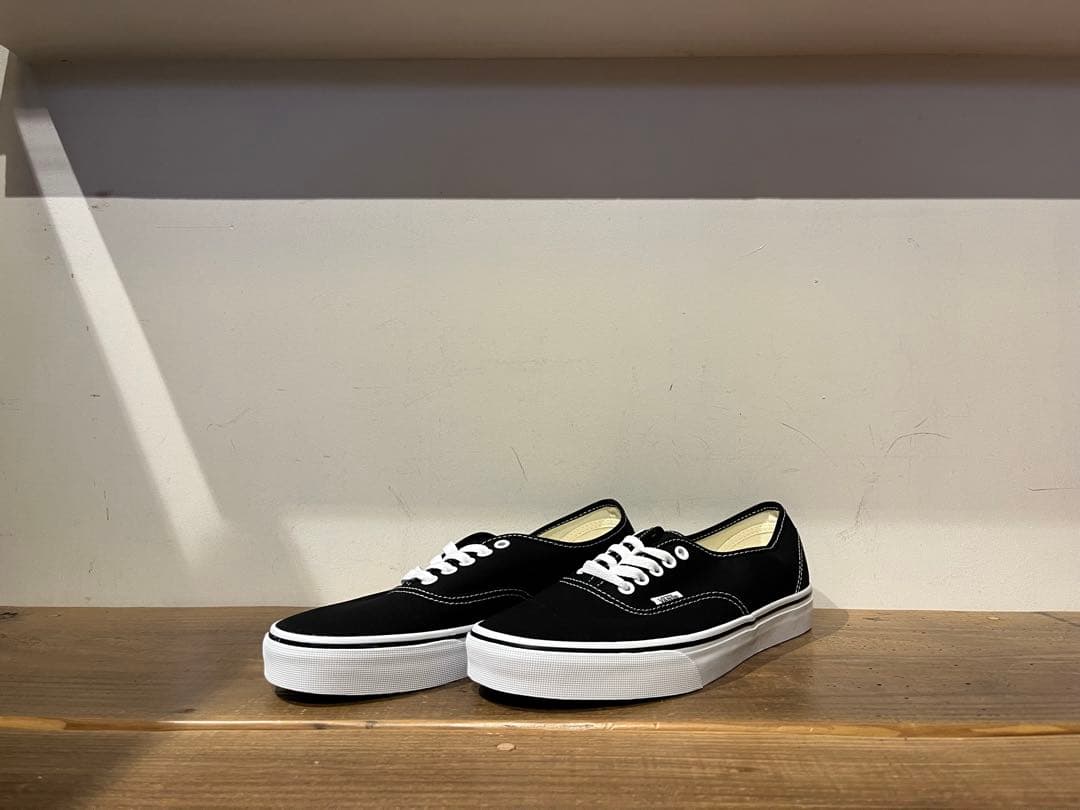 VANS AUTHENTIC ブラック ホワイト US正規品 赤箱 27cm