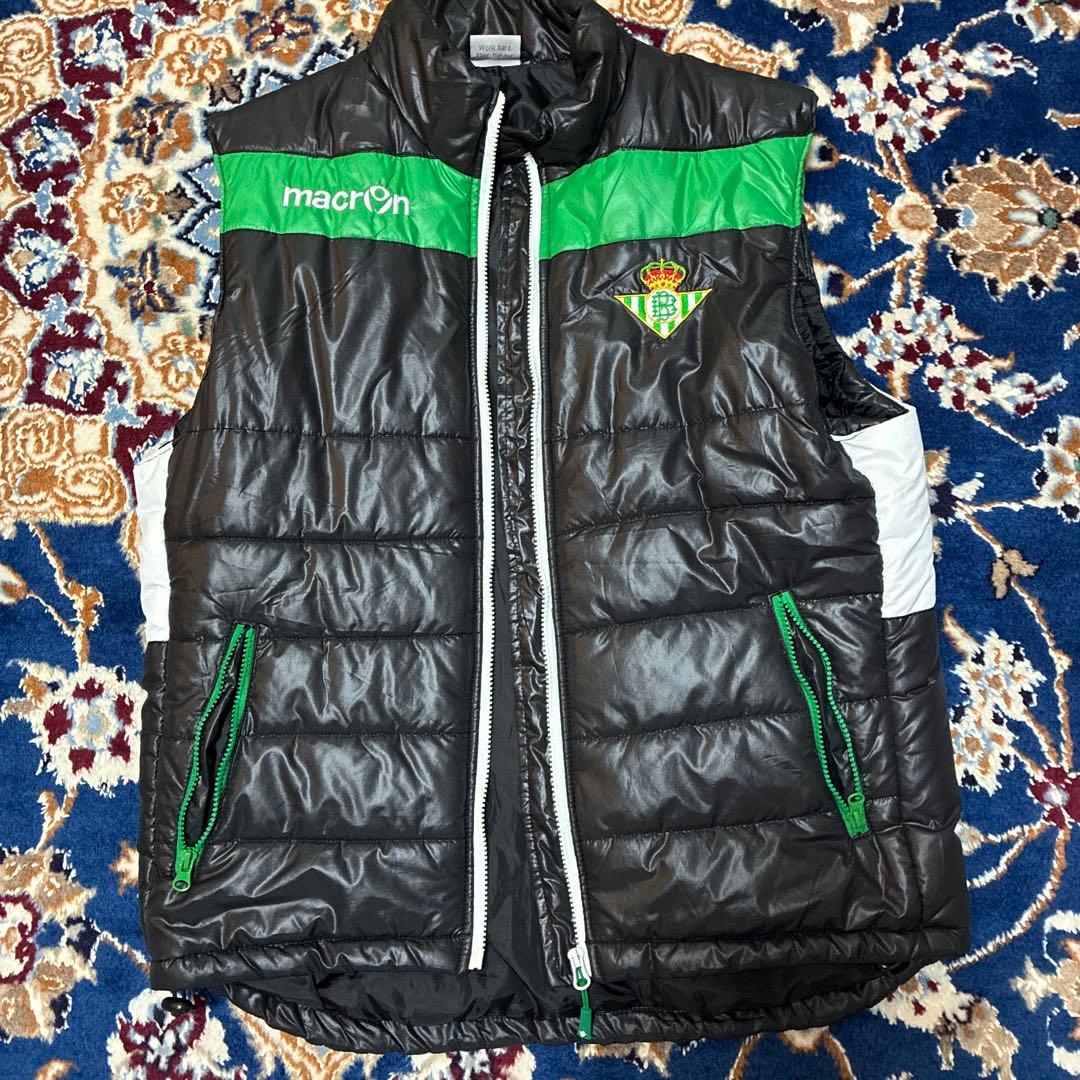 美品　ベティスmacron ナイロンダウンベストXL