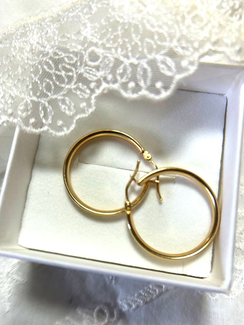 ☆不動の人気ピアス☆美品☆K10YG☆フープピアス☆