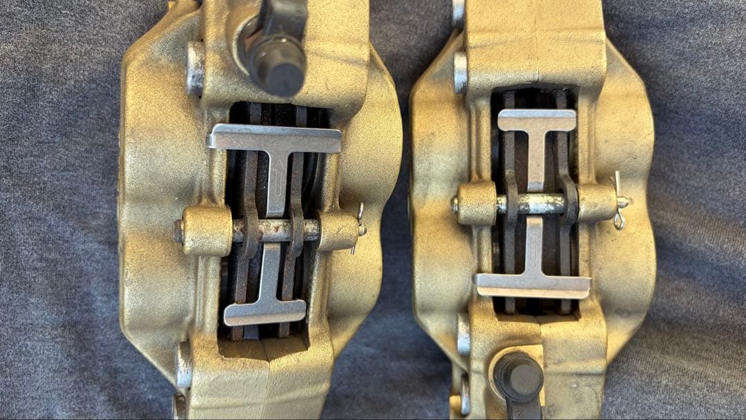 brembo キャリパー40mmピッチ