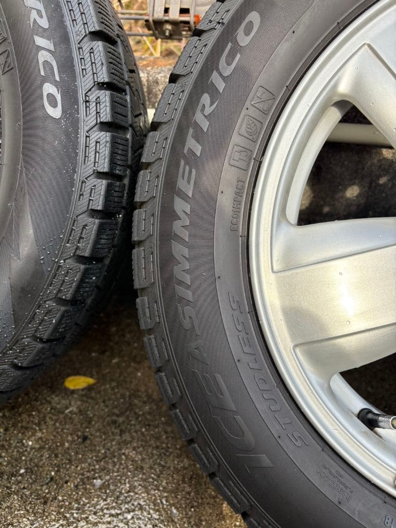 【専用です購入不可】Pirelli スタッドレス 165/65 R15