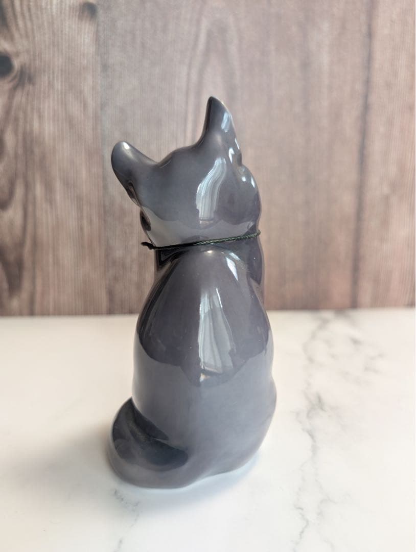   1993年製　猫の置物　Sitting Cat