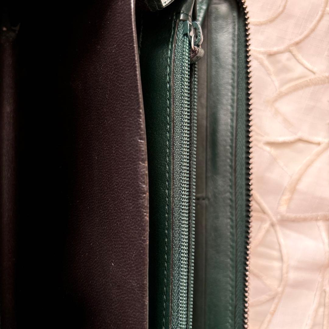 GUCCI ダークグリーン GGパターン 長財布