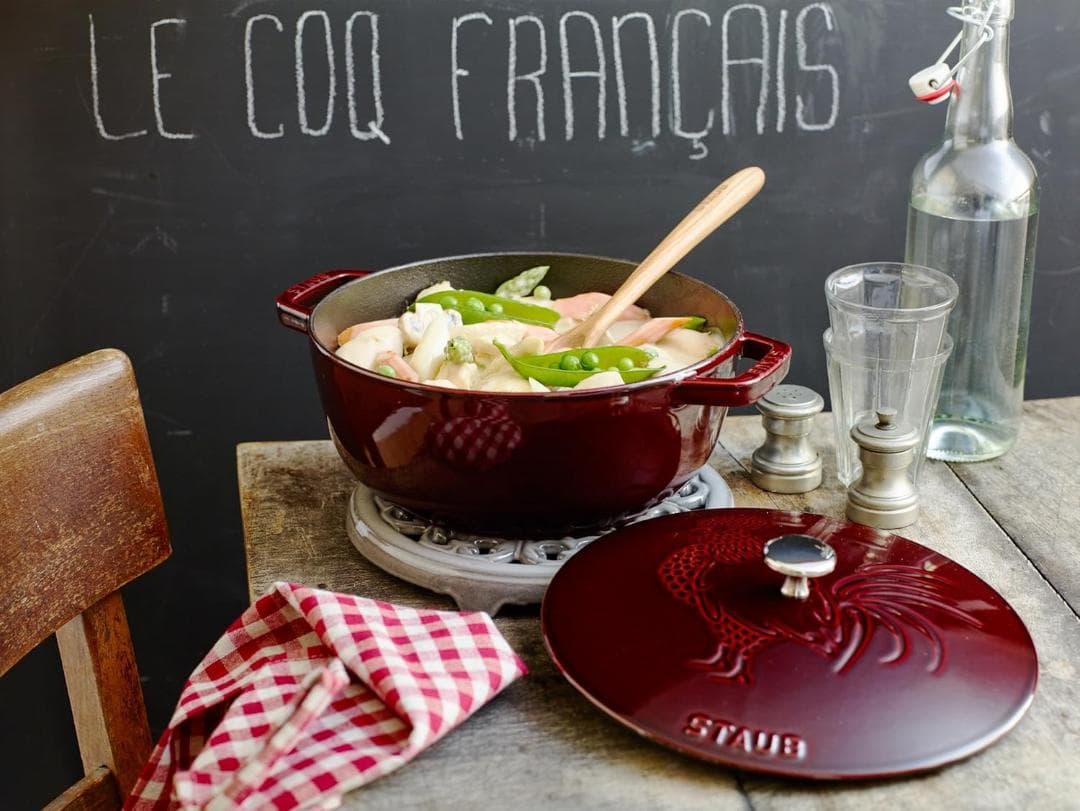 staub フレンチルースターココットグレナディーンレッド24cm