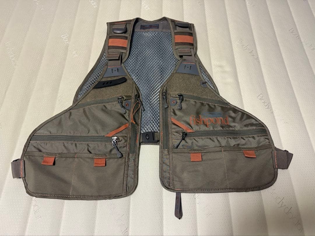 u*k様 Fishpond フリントヒルズベスト新品未使用フィッシュポンド定価1