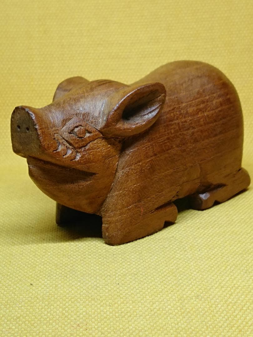 ブタ　イノシシ　木彫　オブジェ　置物　インテリア　工芸品　美術品　A3030