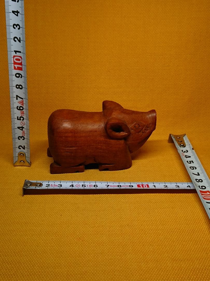 ブタ　イノシシ　木彫　オブジェ　置物　インテリア　工芸品　美術品　A3030