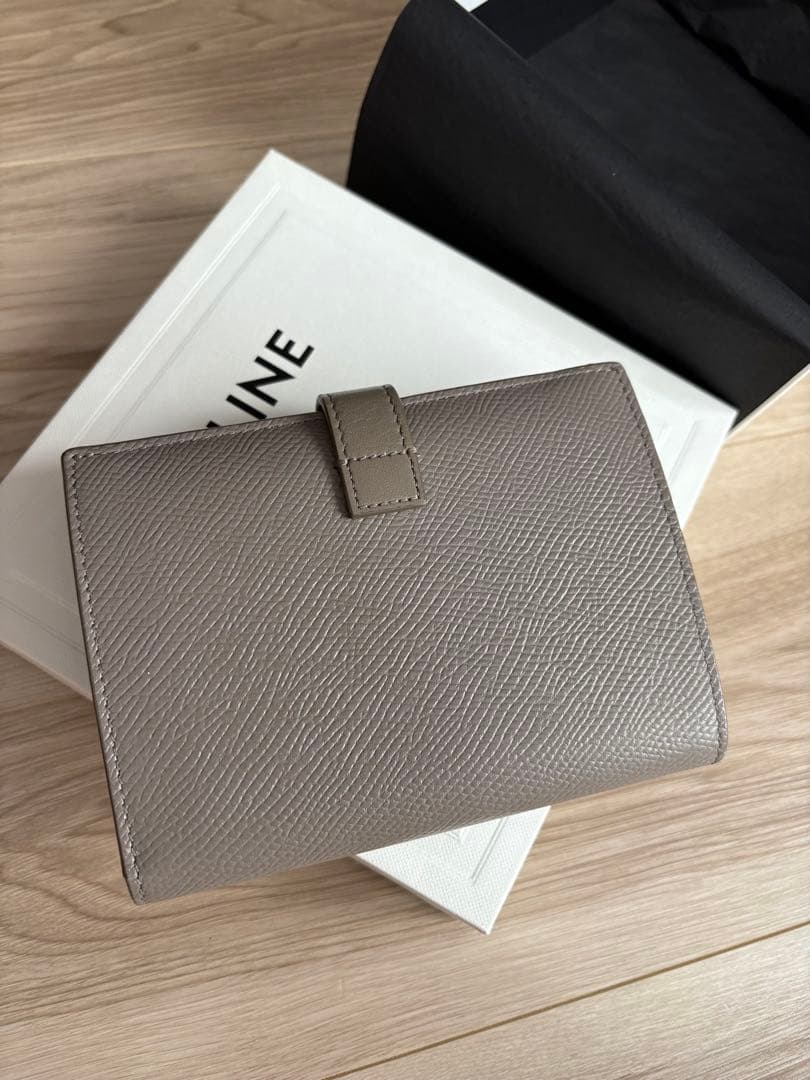 CELINE グレー 二つ折り財布 保存袋付き