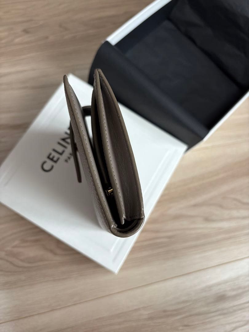 CELINE グレー 二つ折り財布 保存袋付き