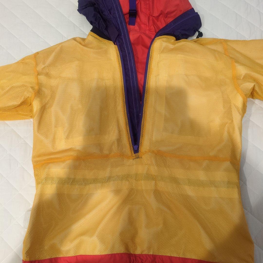 Patagonia アウター 赤色