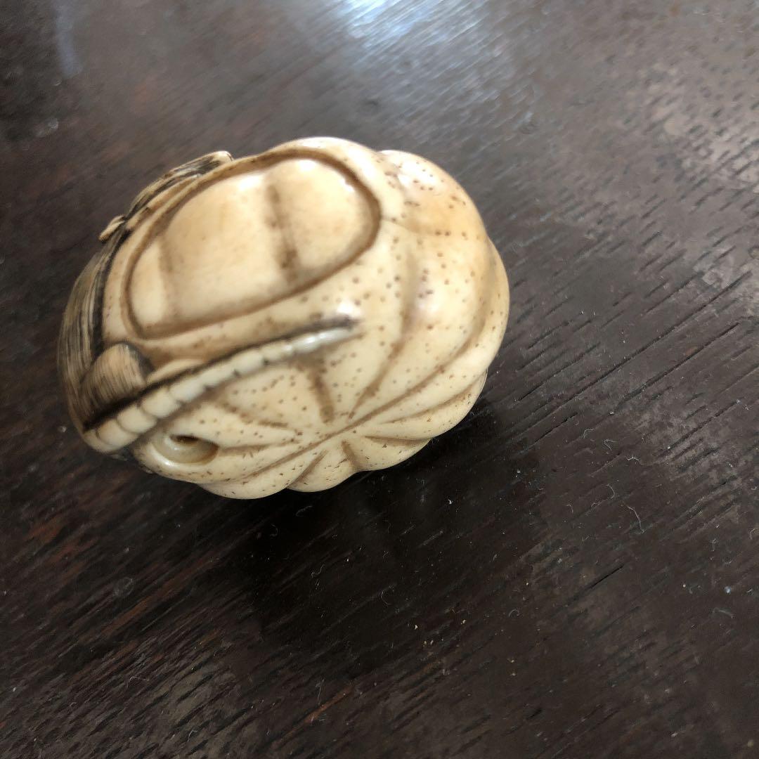 根付け　鼠　ネズミ　ねずみ　骨製