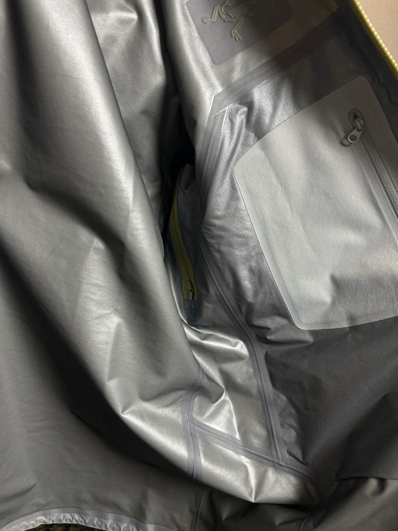 【BEAMS 限定】Arc'teryx Beta SL Jacket M