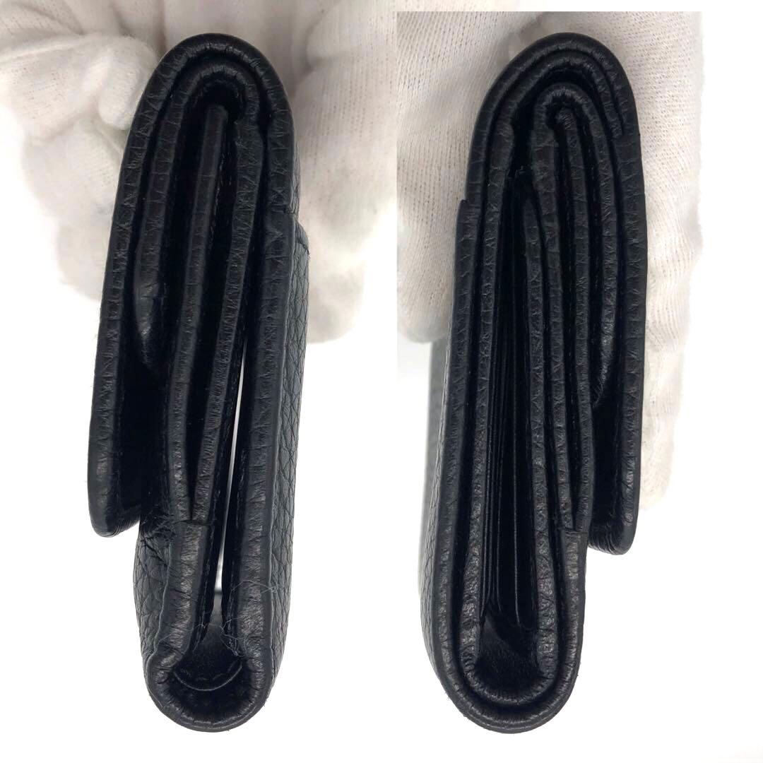 新品同様✨プラダ レザー　三つ折り財布　ブラック