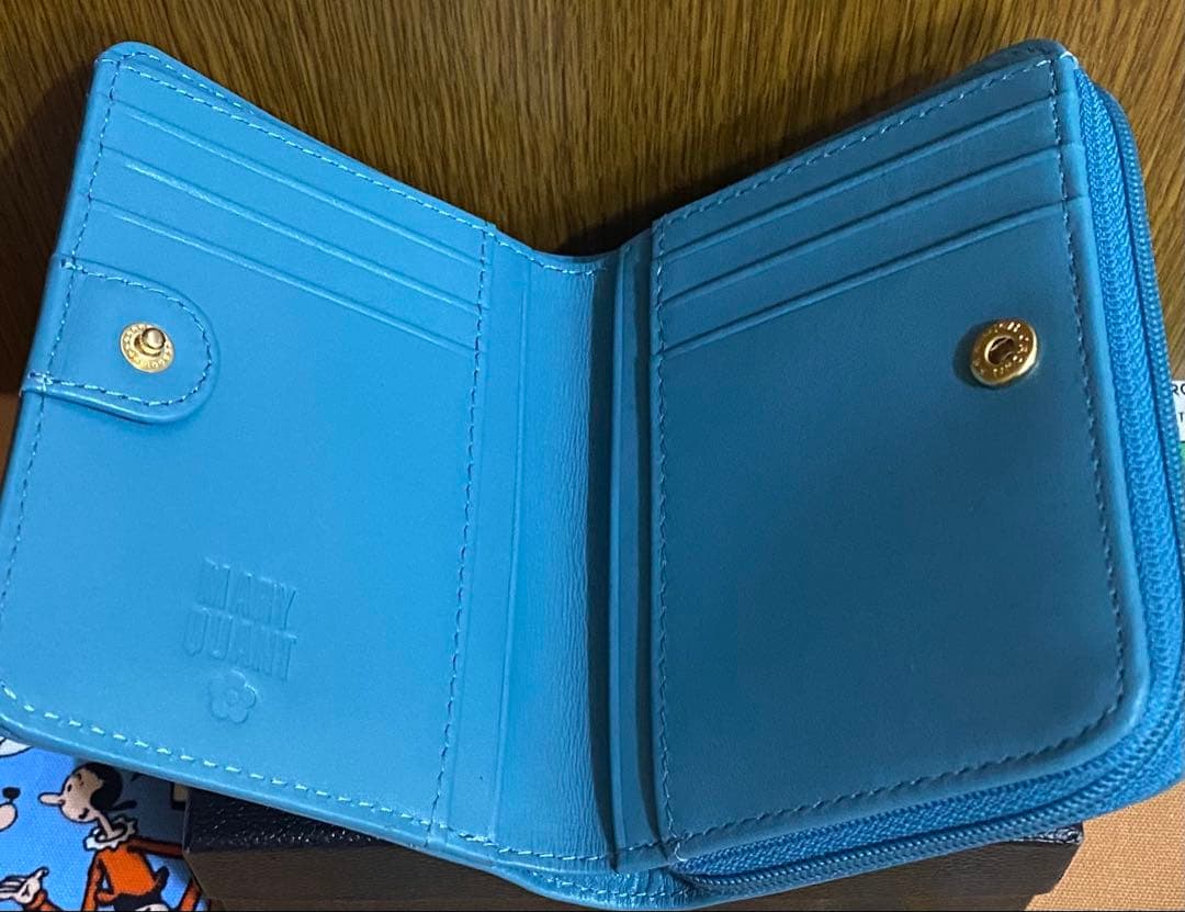 未使用マリークワント MARY QUANT デイジーエンボスフロート ウォレット