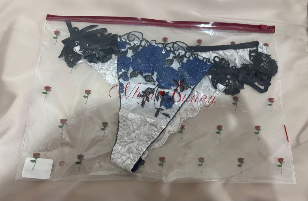 【希少レア大人気】ゴージャスシャインローズチョーカーブラ＆Tバック【B75】青