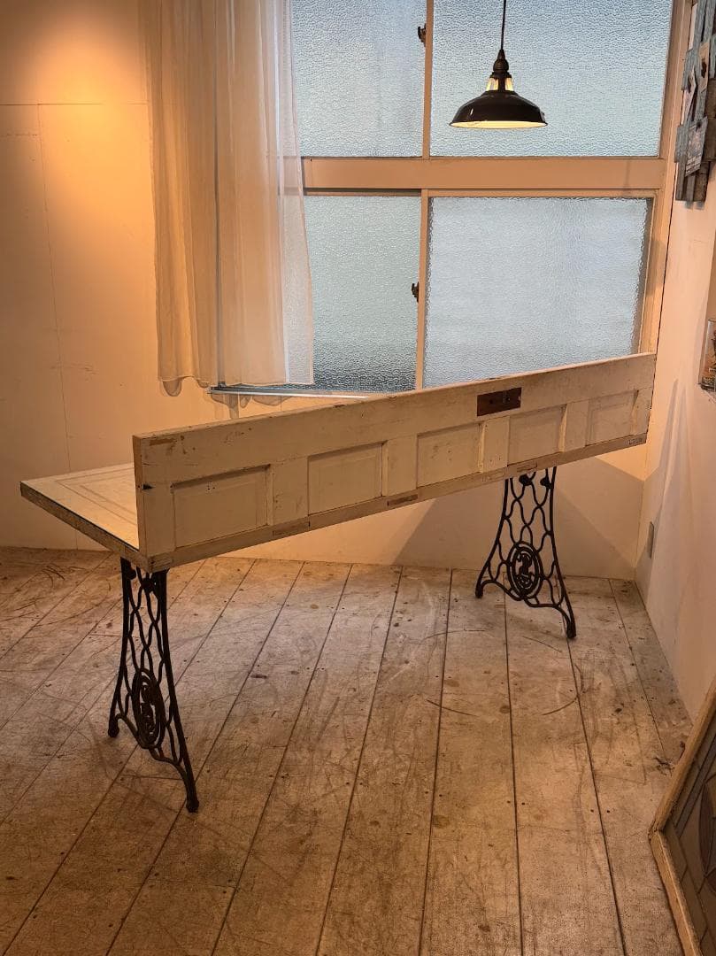 アンティークドアデスク シンガーミシン脚 ガラス天板 店舗作業台 机 テーブル