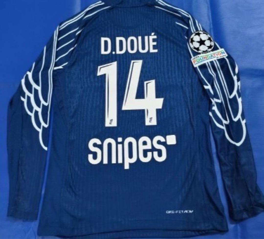 たろう出品D. DOUÉ 14 snipes ジャージ