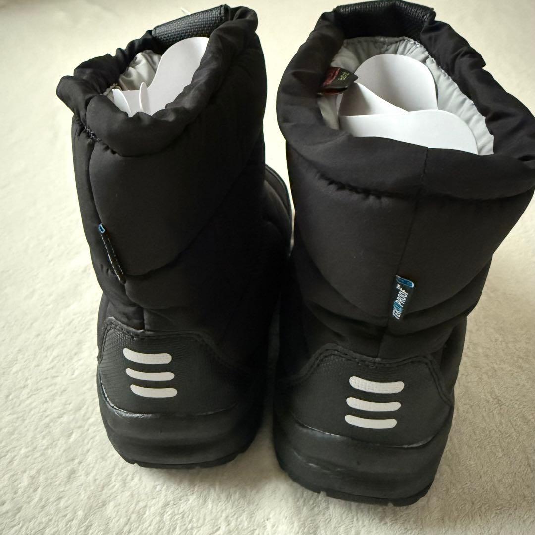 新品　ノースフェイス　ヌプシブーティーウォータープルーフ　22㎝　ブラック