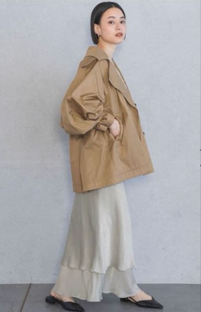 アパートバイローリーズ　キャンディースリーブショートトレンチコート