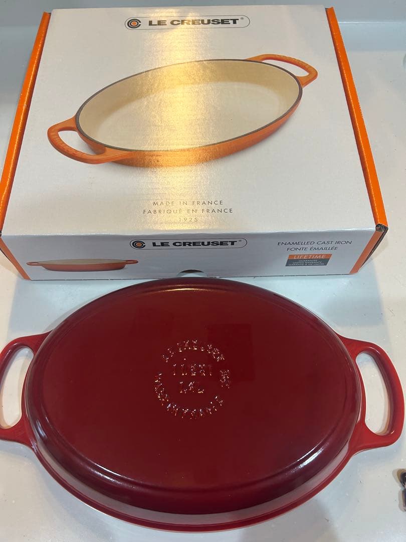 ル・クルーゼ　オーバル　シグネチャー　ベーカー　28cm