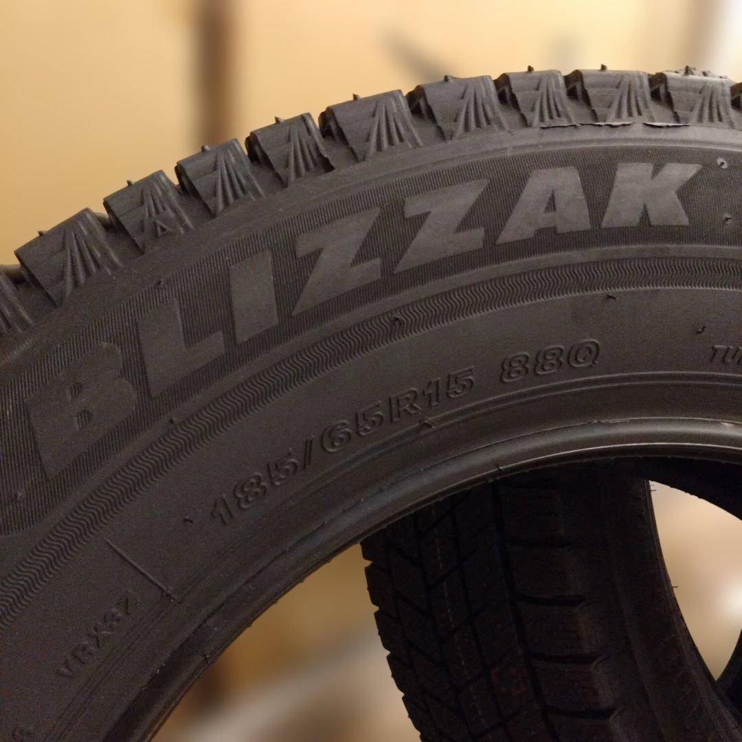 エ*メ様 スタッドレスタイヤ ブリジストン BRIZZAK VRX3