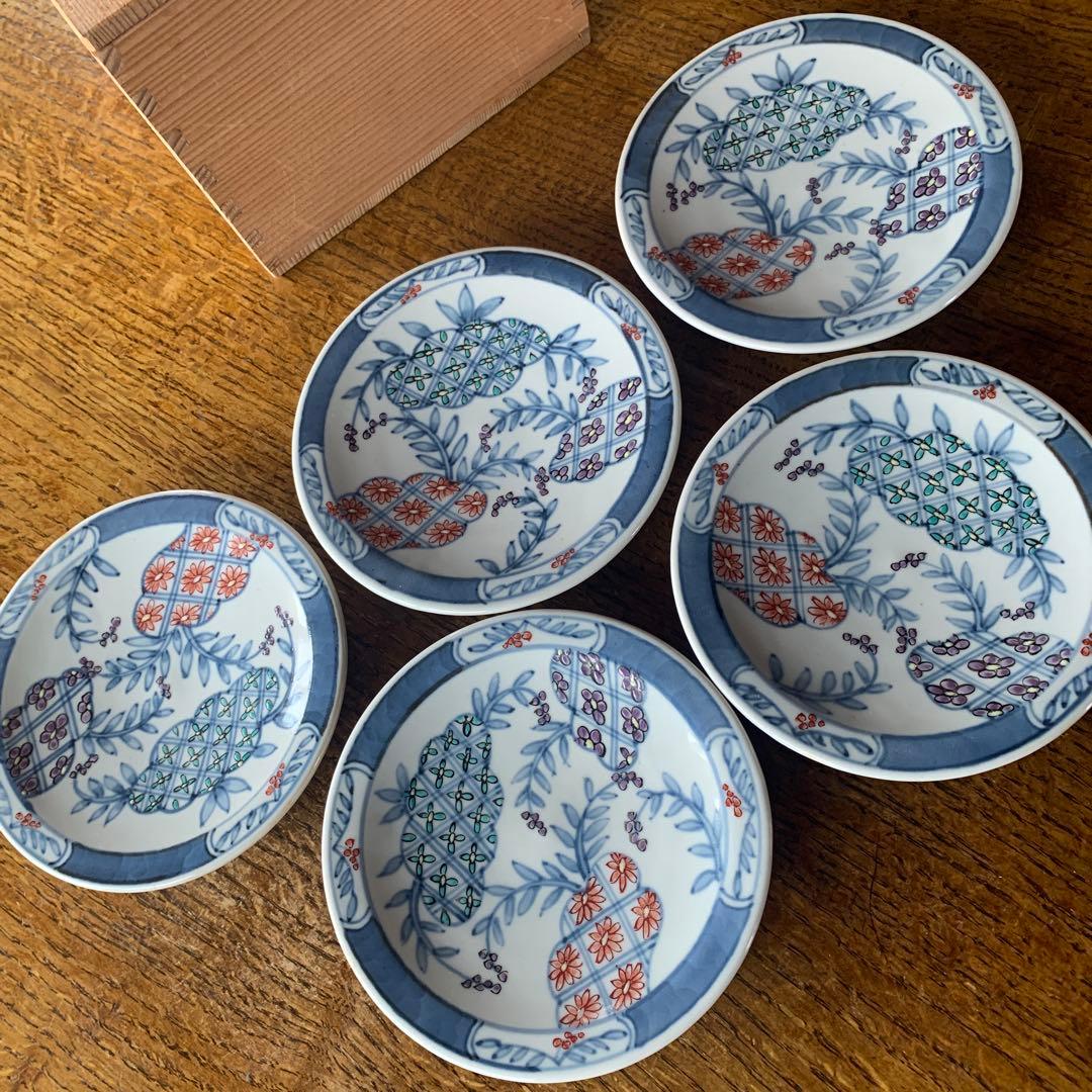 佐藤走破　五代　有田焼　皿　四寸皿　染錦辻が花文　箱付き