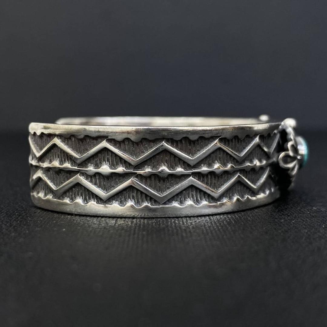 NAVAJO SUNSHINE REEVES ターコイズ スタンプワークバングル