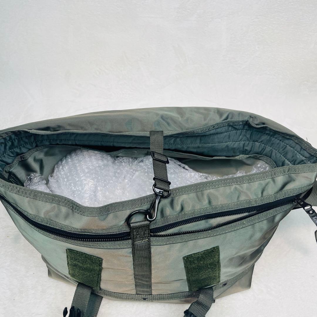 未使用に近い　Luggage Label オリーブグリーン メッセンジャーバッグ