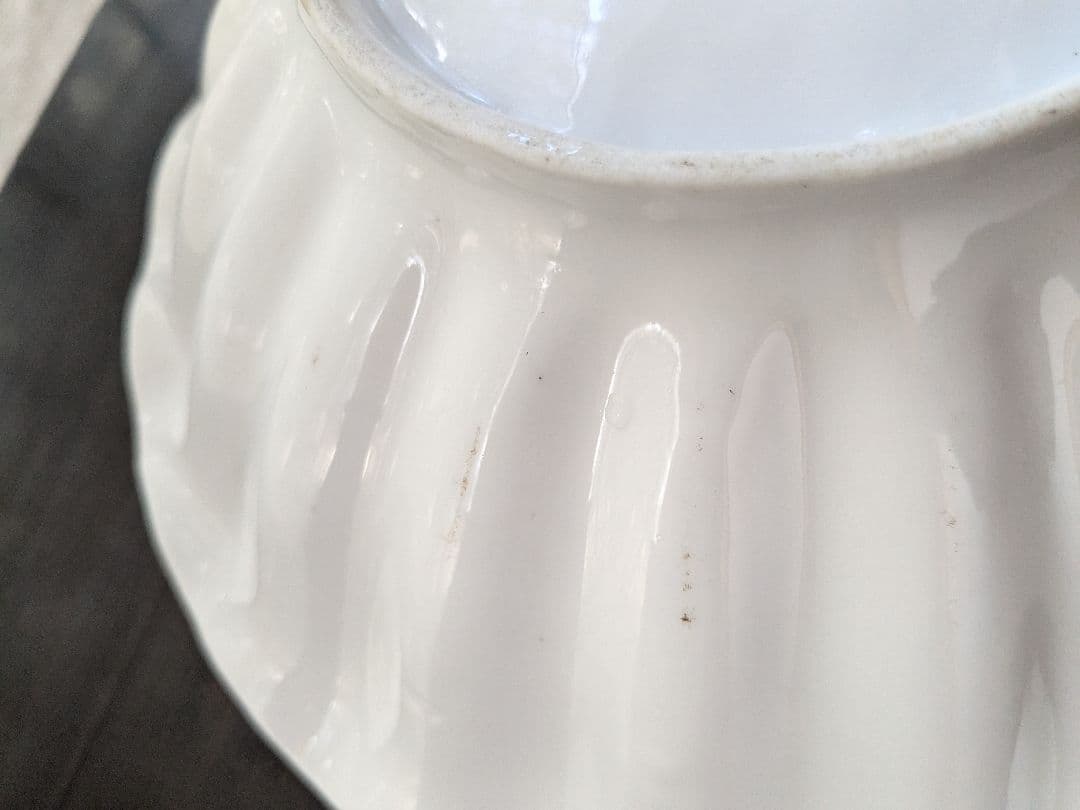 フランスアンティーク　輪花　サラディエ