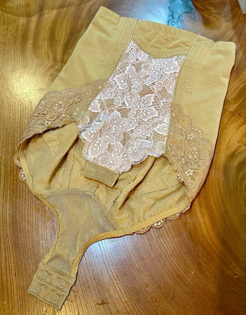 LALA★ハイウェストガードル★補正下着★64