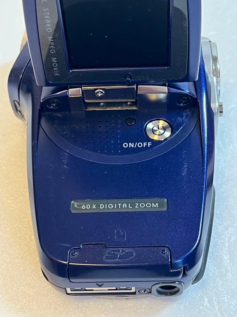 マム子 ☆稀少☆SANYOデジタルムービーカメラXacti DMX-C4