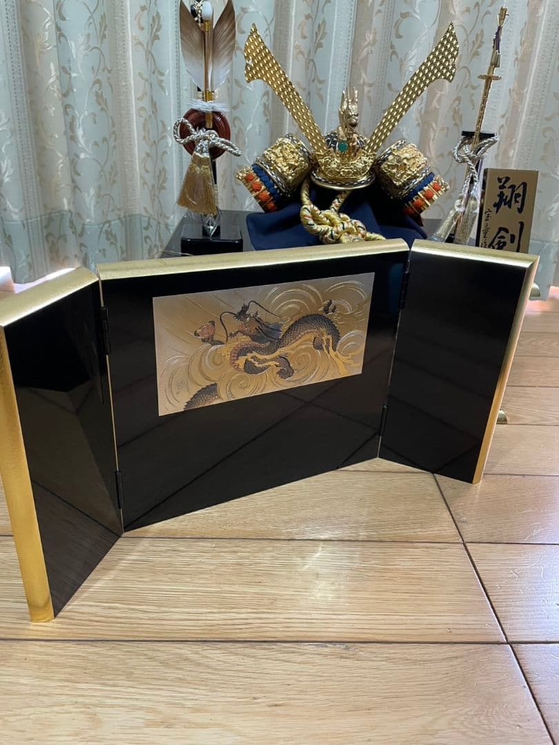 ミニ兜　翔剣兜　ミニ平飾り