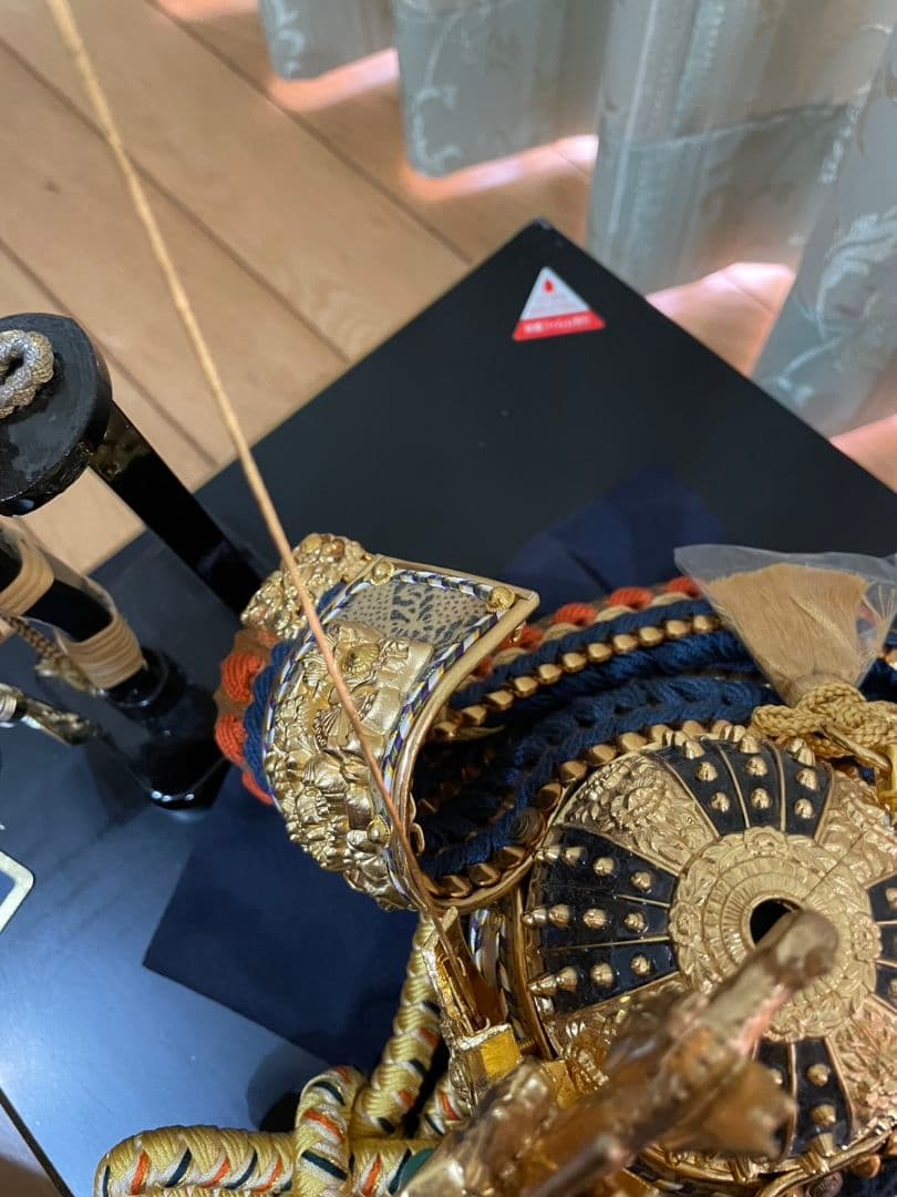 ミニ兜　翔剣兜　ミニ平飾り