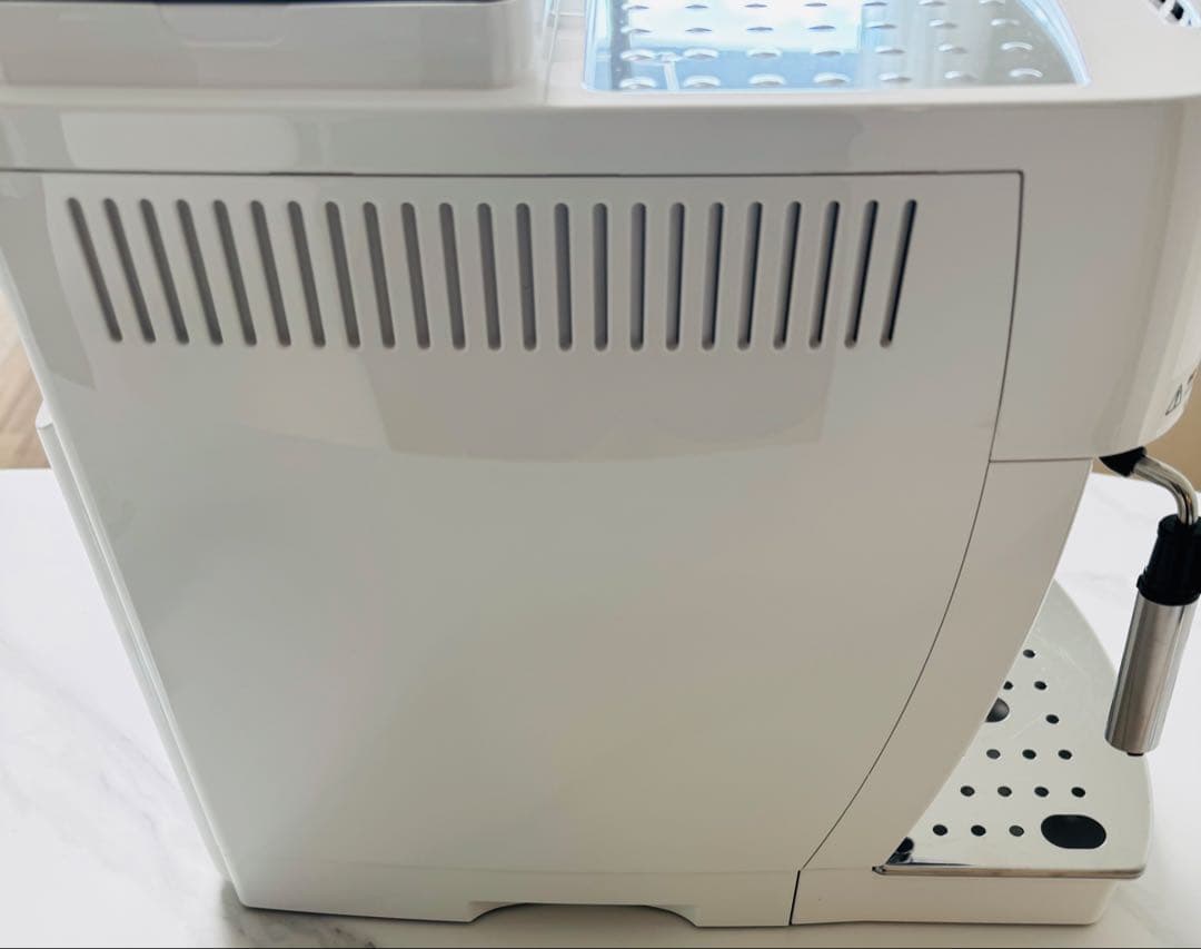 【2024/10購入】DeLonghi ECAM22112W マグニフィカS