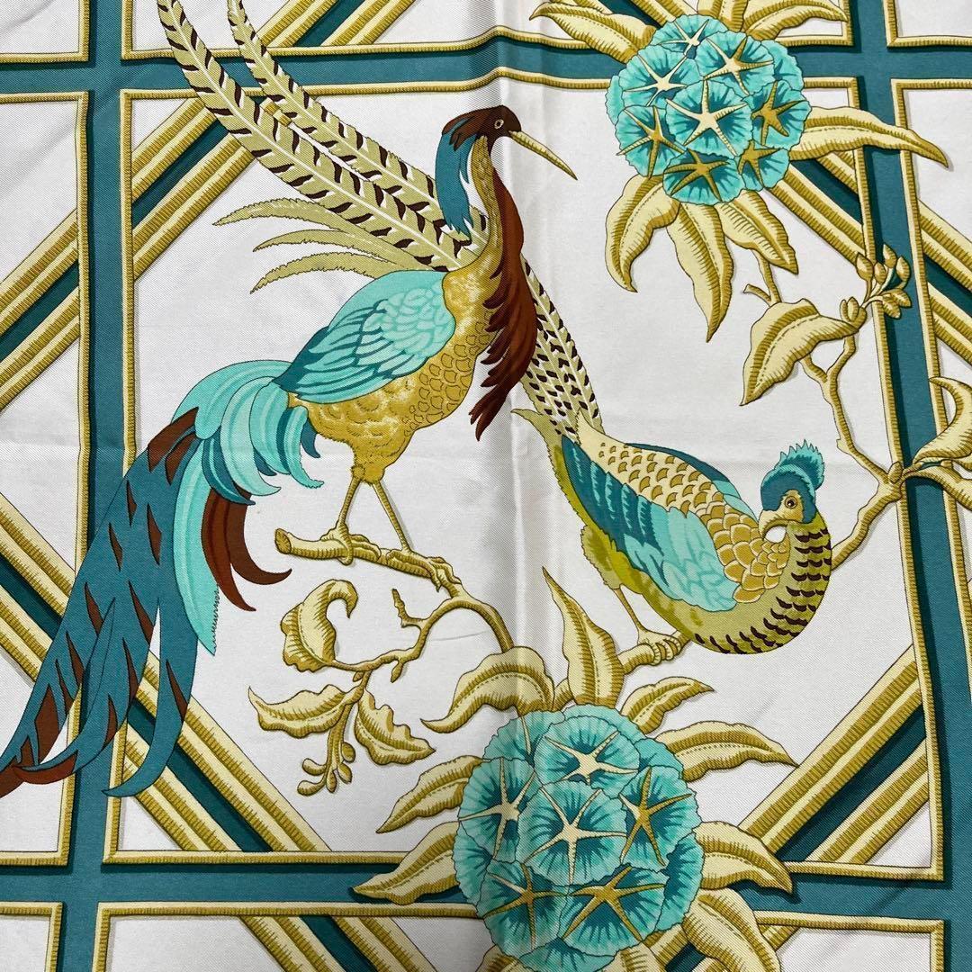 HERMES エルメス　スカーフ　カレ90 「カリブ鳥」 シルク100%