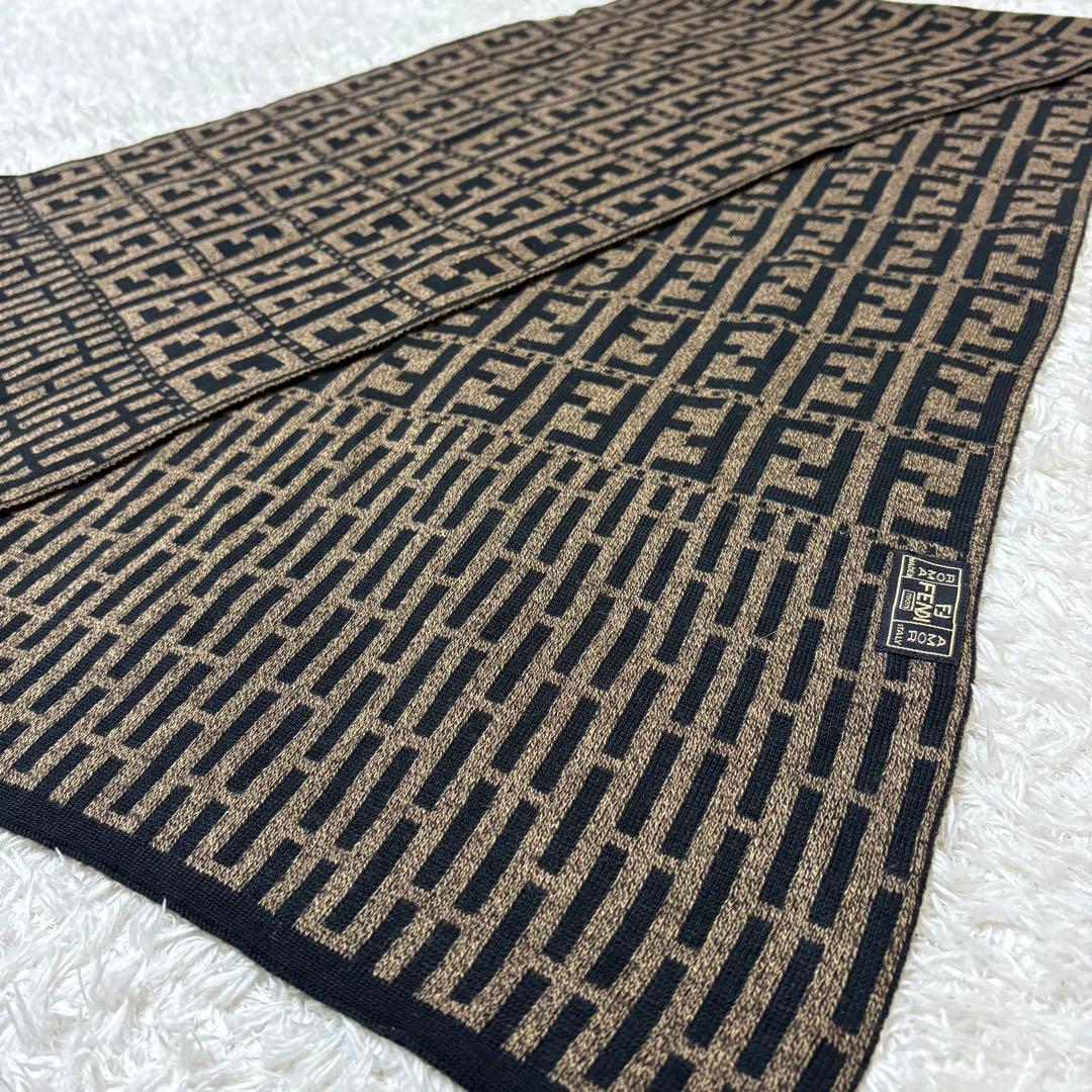 美品　イタリア製　FENDI リバーシブルマフラー　ズッカ　ウール