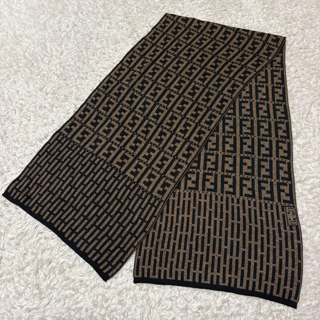 美品　イタリア製　FENDI リバーシブルマフラー　ズッカ　ウール