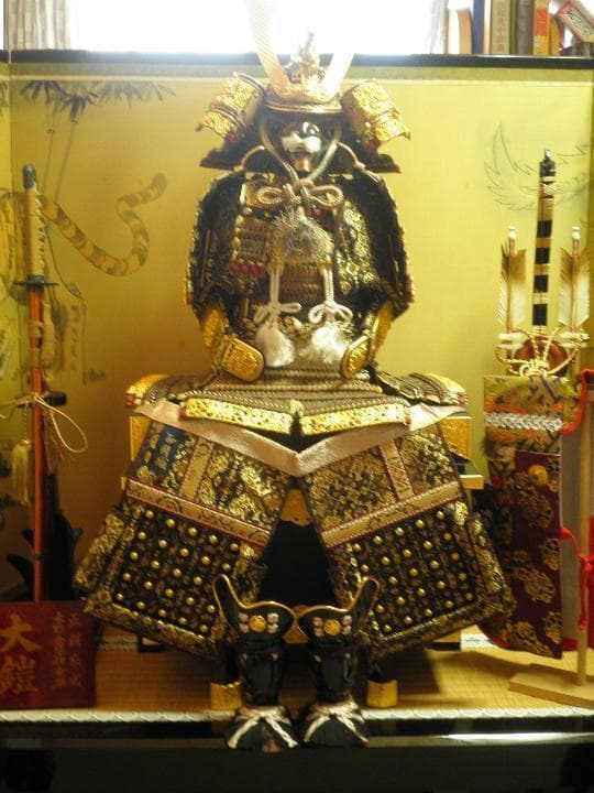 鈴甲子鎧甲冑 大鎧 木彫金箔押竜頭 イ696