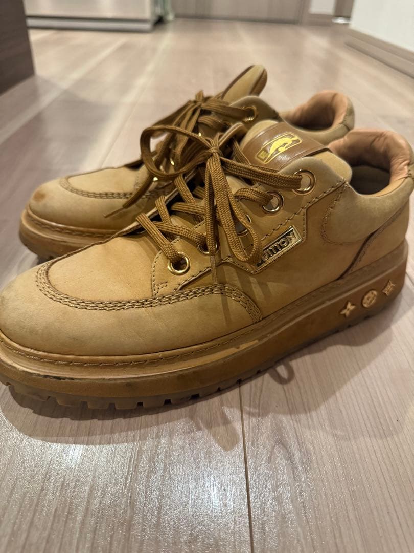 vuittonコラボスニーカー