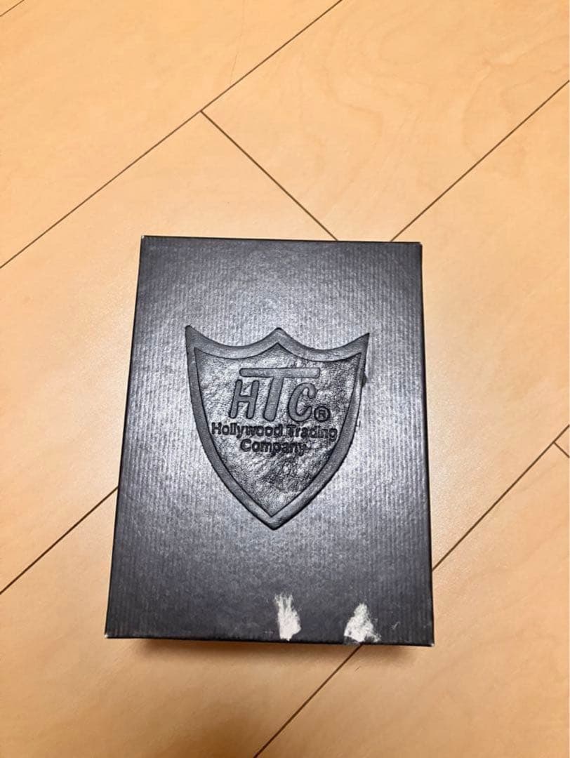 Hollywood Trading Company スタッズ付きレザーベルト 黒