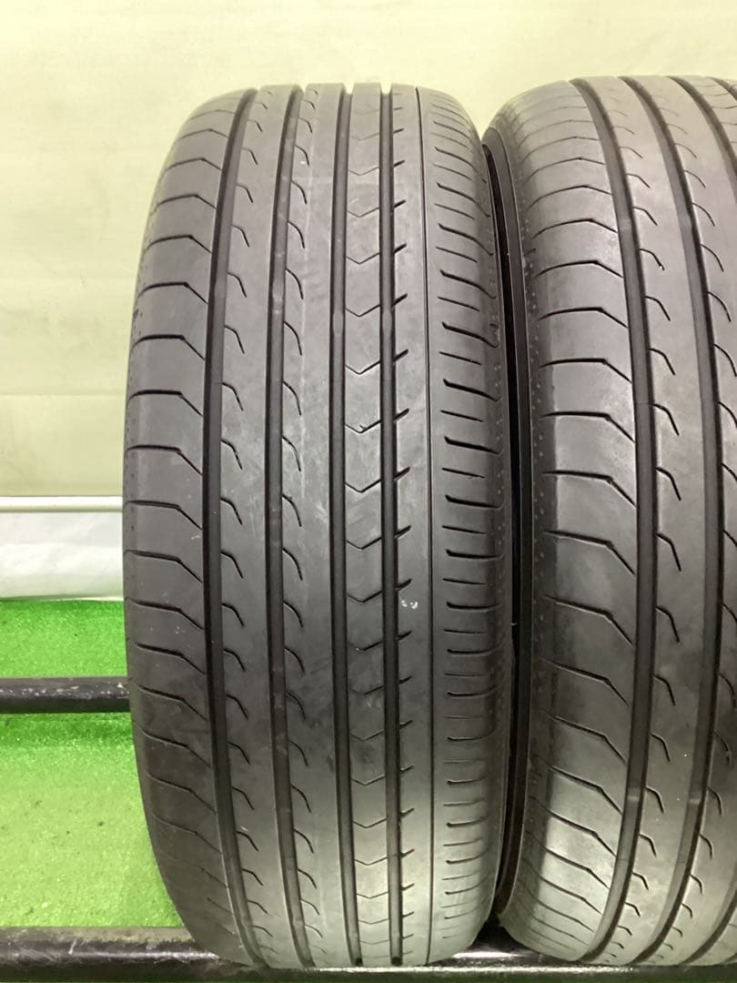 T1879[送料無料]ヨコハマBLUEarthRV RV03 215/65R16