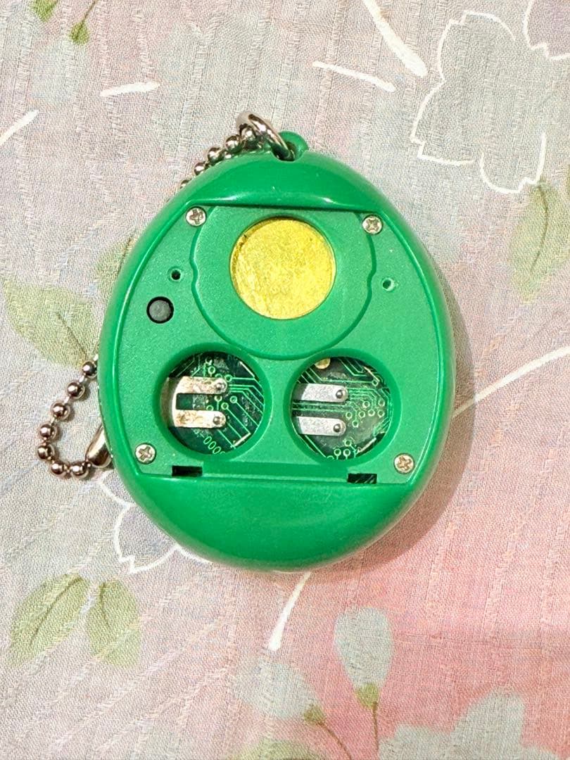 【動作確認済】サンタクロっちのたまごっち　緑