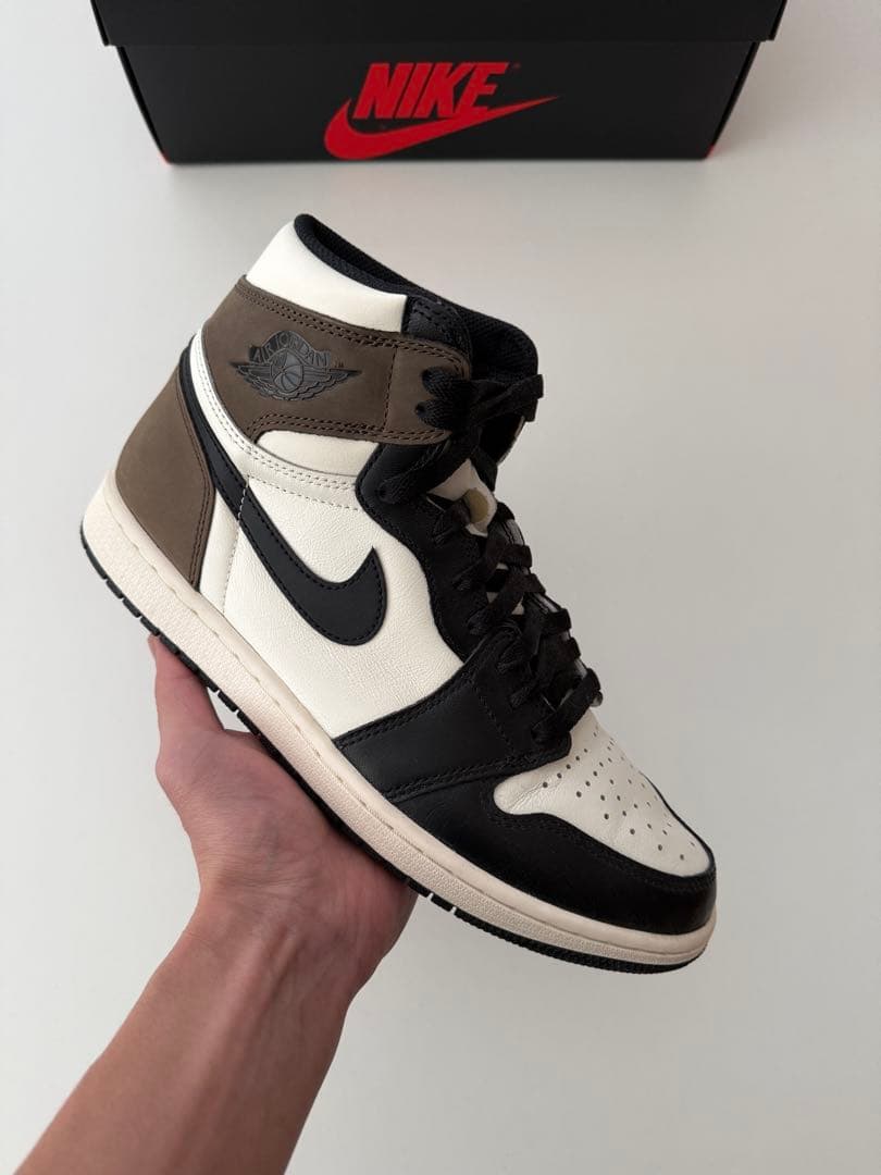 靴 Nike Air Jordan1 Retro High Dark Mocha